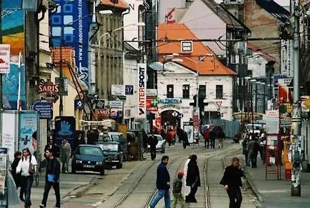 Living In The Center *